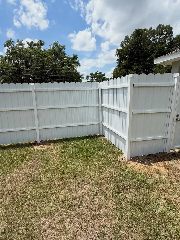 Vinyl fence gate hardware close-up in Tampa, FL